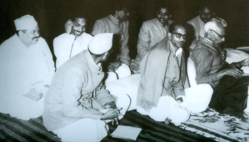 पंडित दीनदयाल  जी,  हमारे मार्गदर्शक