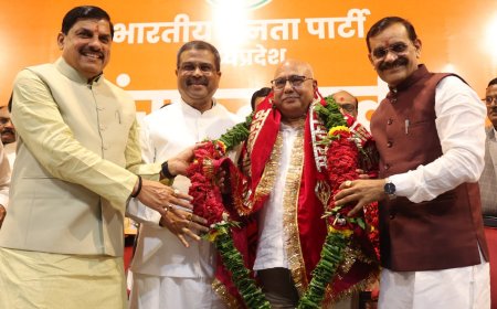 श्री धर्मेंद्र प्रधान ने विधायक श्री हेमंत खंडेलवाल को नए प्रदेश अध्यक्ष के रूप में निर्विरोध निर्वाचन की घोषणा की।