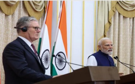 भारत और ब्रिटेन के दोनों प्रधानमंत्रियों ने संयुक्त राष्ट्र चार्टर सहित अंतर्राष्ट्रीय कानून के अनुसार यूक्रेन में न्यायसंगत और स्थायी शांति के लिए समर्थन व्यक्त किया।