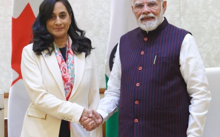 कनाडा की विदेश मंत्री सुश्री अनीता आनंद का स्वागत किया। व्यापार, प्रौद्योगिकी, ऊर्जा, कृषि और पारस्परिक विकास एवं समृद्धि के लिए लोगों के बीच आदान-प्रदान में सहयोग को मज़बूत करने के उपायों पर चर्चा की गई।