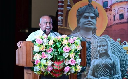 पीपुल्स विश्वविद्यालय सभागार में आयोजित ‘स्टूडेंट लीडर्स कॉन्क्लेव-2025 युवा साथियों के साथ "एक राष्ट्र - एक चुनाव" विषय पर संवाद का।