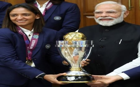 प्रधानमंत्री ने आईसीसी महिला विश्व कप 2025 की चैंपियन टीम से बातचीत की
