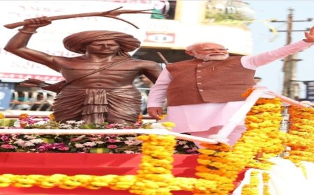 जनजातीय गौरव हजारों वर्षों से भारत की चेतना का अभिन्न अंग रहा है; जब भी राष्ट्र का सम्मान, स्वाभिमान और स्वतंत्रता दांव पर लगी, हमारे जनजातीय समुदाय सबसे आगे खड़े रहे: नरेन्द्र मोदी