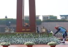 प्रधानमंत्री ने राष्ट्रीय समर स्मारक पर वीर सैनिकों को श्रद्धांजलि अर्पित की
