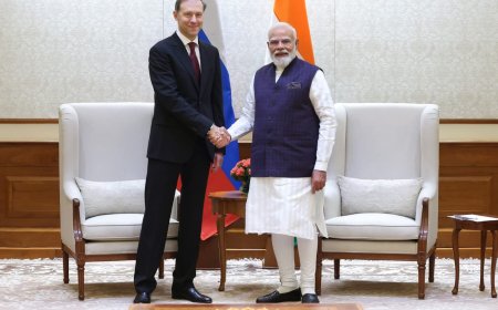 रूस के उप प्रधानमंत्री डेनिस मंटुरोव से नरेन्द्र मोदी जी ने मुलाकात की