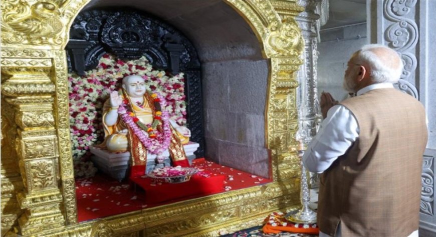 प्रधानमंत्री श्री नरेन्द्र मोदी जी ने  जगद्गुरु परमपूज्य श्री श्री श्री डॉ. बालगंगाधरनाथ महास्वामीजी को श्रद्धांजलि अर्पित की