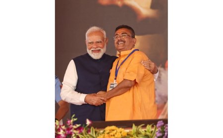 पश्चिम बंगाल के मुख्यमंत्री के रूप में शपथ ग्रहण करने पर श्री सुवेंदु अधिकारी जी को हार्दिक बधाई:नरेन्द्र मोदी