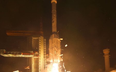 मिशन सफल! GSLV-F17 ने सफलतापूर्वक अपना मिशन पूरा कर लिया है और EOS-05 को निर्धारित कक्षा में स्थापित कर दिया है। लॉन्च के कुछ यादगार पल साझा कर रहे हैं। अधिक जानकारी के लिए