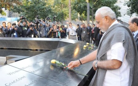 9/11 की घटना के 25 वर्ष पूरे होने पर, हम पीड़ितों को याद करते हैं और उन परिवारों के साथ खड़े हैं जिनका जीवन हमेशा के लिए बदल गया। भारत, जो स्वयं सीमा पार आतंकवाद का शिकार रहा है, आतंकवाद के सभी रूपों और अभिव्यक्तियों का विरोध करने में अडिग है। 2014 में 9/11 स्मारक और संग्रहालय की मेरी यात्रा की कुछ झलकियाँ यहाँ प्रस्तुत हैं
