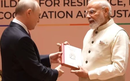 राष्ट्रपति पुतिन को तिरुक्कुरल का रूसी अनुवाद भेंट किया, जो महान तिरुवल्लुवर के शाश्वत ज्ञान को भाषाओं और सीमाओं से परे ले जाता है।